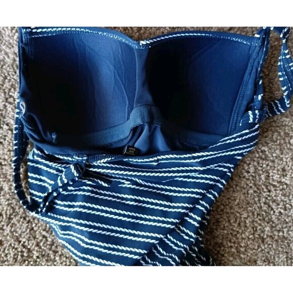 NIP TUCK Swimsuit Size 6 Blue White Striped Multi Fit Cup One Piece BathingSuit - Picture 7 of 7